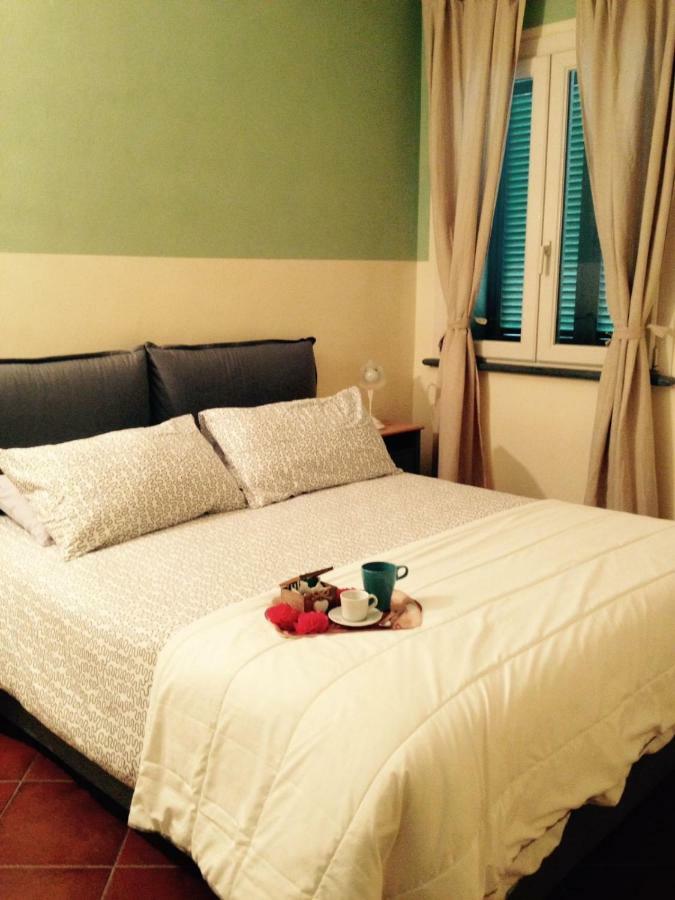 Casa Camilla Apartment Виареджо Екстериор снимка